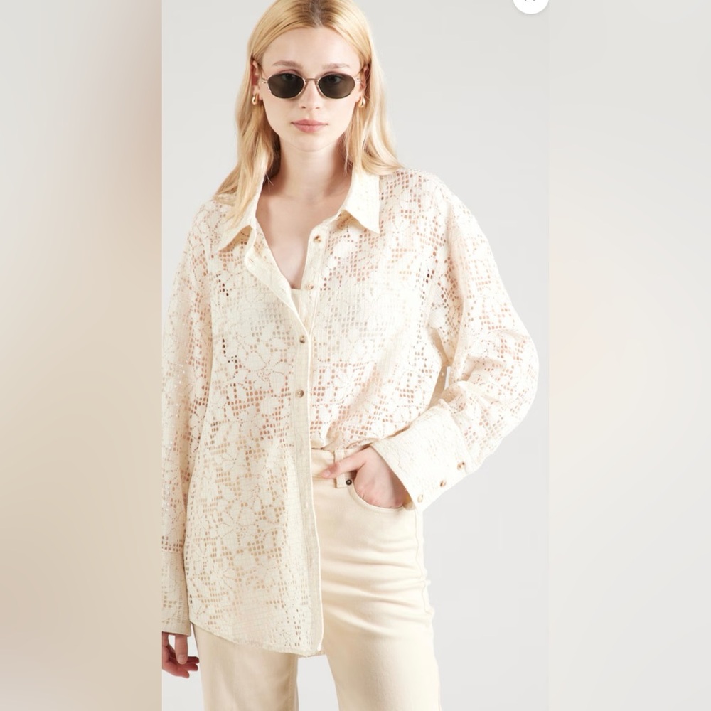 FREE PEOPLE lace button down size S/P